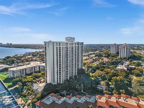 4000 Towerside Terrace Miami FL 33138