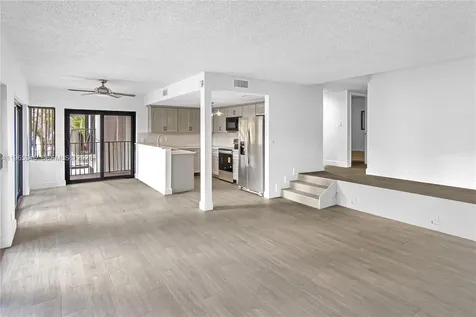 4705 SW 62nd Avenue Davie FL 33314