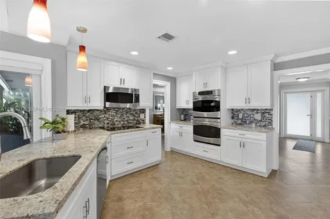 1910 NW 41st Street Oakland Park FL 33309