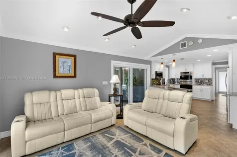 1910 NW 41st Street Oakland Park FL 33309