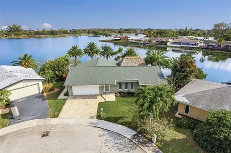 1910 NW 41st Street Oakland Park FL 33309
