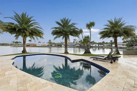 1910 NW 41st Street Oakland Park FL 33309