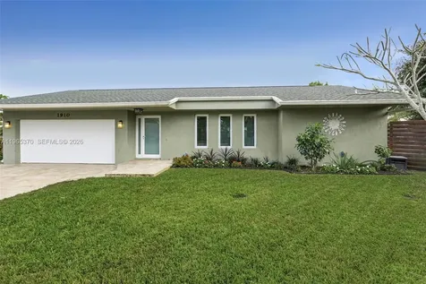 1910 NW 41st Street Oakland Park FL 33309