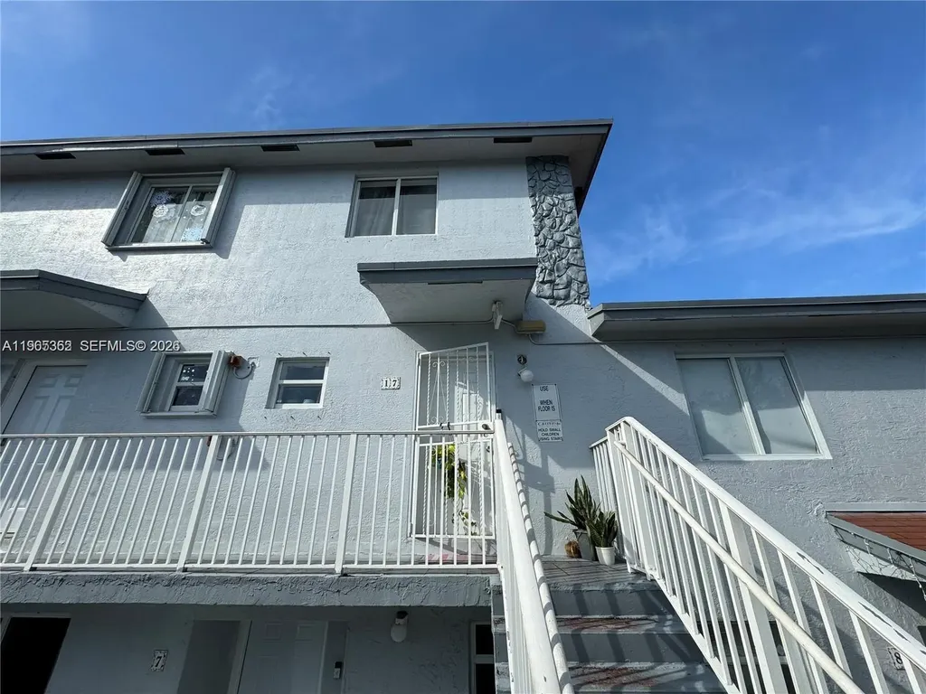 8031 NW 8th Street Miami FL 33126