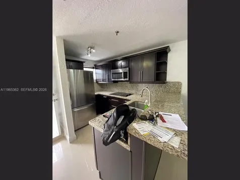 8031 NW 8th Street Miami FL 33126
