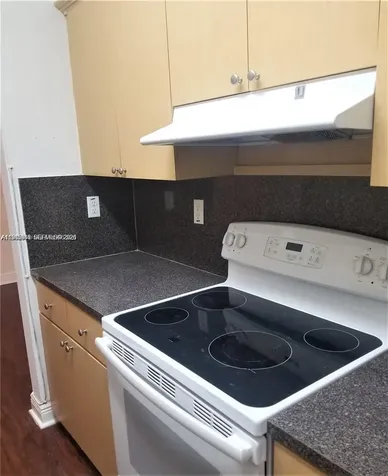 941 NE 169th Street North Miami Beach FL 33162