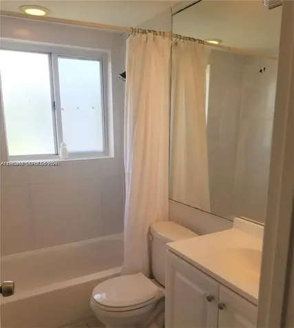 941 NE 169th Street North Miami Beach FL 33162