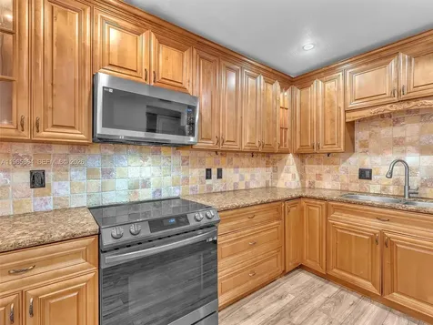 6201 N Falls Cir Drive Lauderhill FL 33319