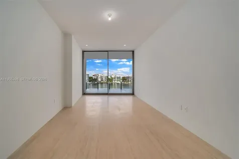5 Grove Isle Drive Miami FL 33133