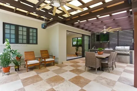 1737 SW 10th Street Miami FL 33135