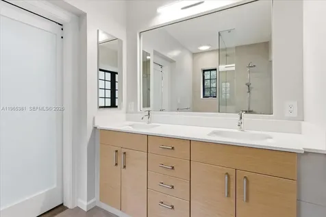 1737 SW 10th Street Miami FL 33135