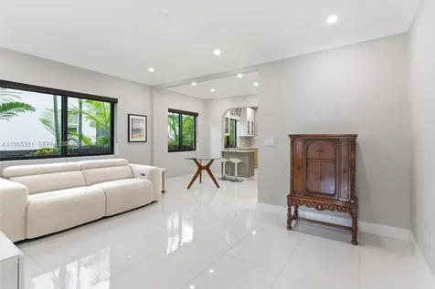 1737 SW 10th Street Miami FL 33135