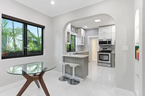1737 SW 10th Street Miami FL 33135
