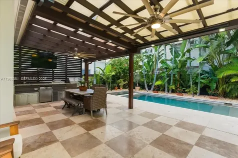 1737 SW 10th Street Miami FL 33135