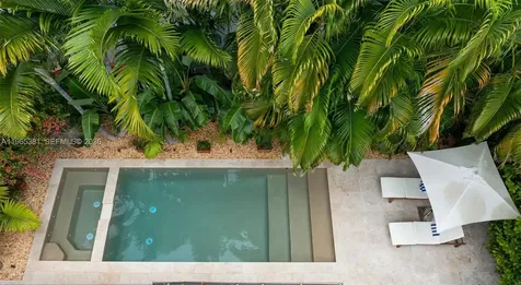 1737 SW 10th Street Miami FL 33135