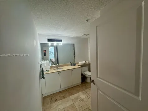 170 SE 14th Street Miami FL 33131