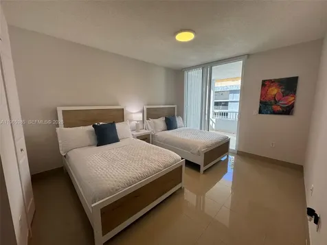 170 SE 14th Street Miami FL 33131
