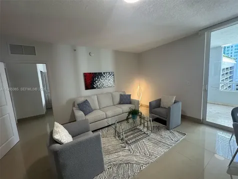170 SE 14th Street Miami FL 33131