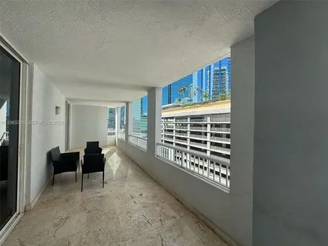 170 SE 14th Street Miami FL 33131