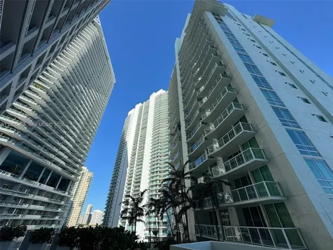 170 SE 14th Street Miami FL 33131
