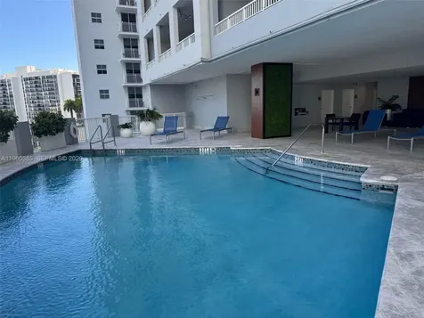 170 SE 14th Street Miami FL 33131
