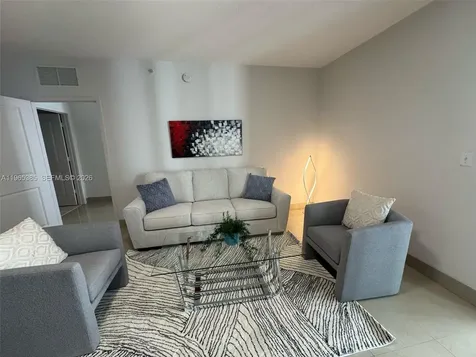 170 SE 14th Street Miami FL 33131