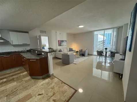170 SE 14th Street Miami FL 33131