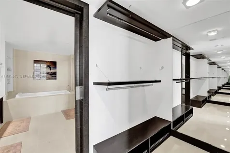 465 Brickell Avenue Miami FL 33131