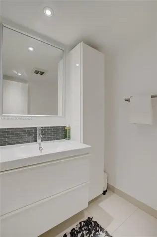 3375 N Country Club Drive Aventura FL 33180