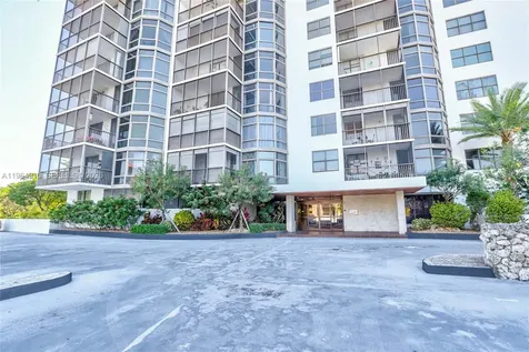 3375 N Country Club Drive Aventura FL 33180