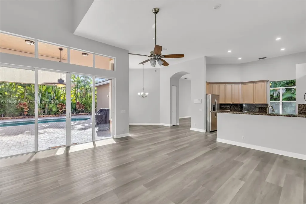 558 NW 118th Avenue Coral Springs FL 33071