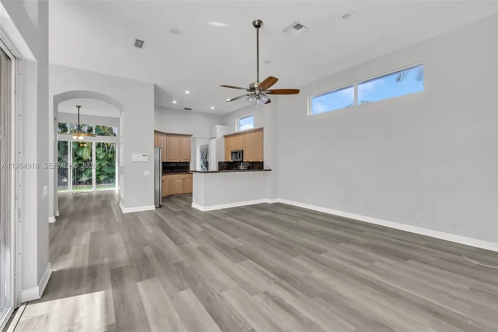 558 NW 118th Avenue Coral Springs FL 33071