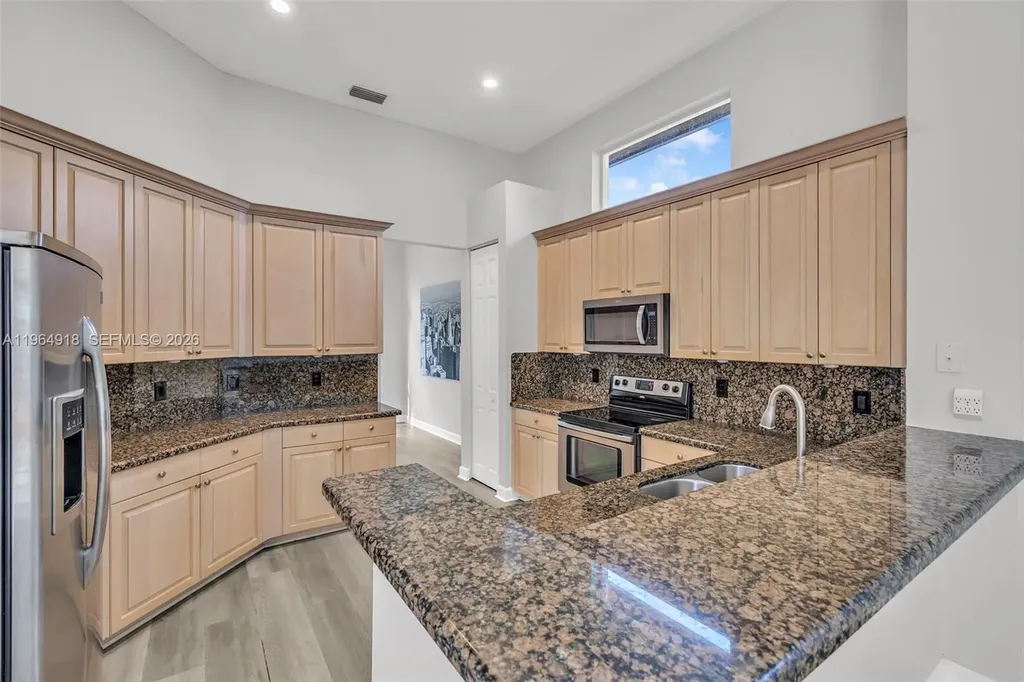 558 NW 118th Avenue Coral Springs FL 33071