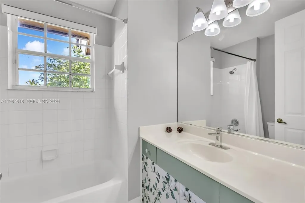 558 NW 118th Avenue Coral Springs FL 33071
