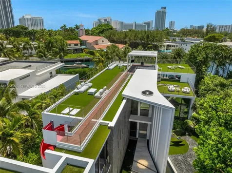 528 Lakeview Court Miami Beach FL 33140