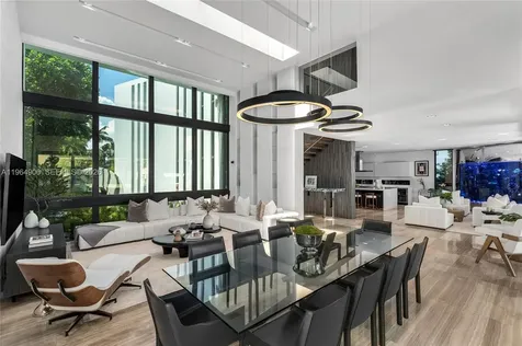 528 Lakeview Court Miami Beach FL 33140