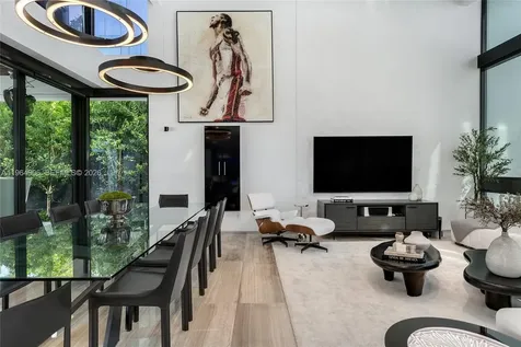 528 Lakeview Court Miami Beach FL 33140
