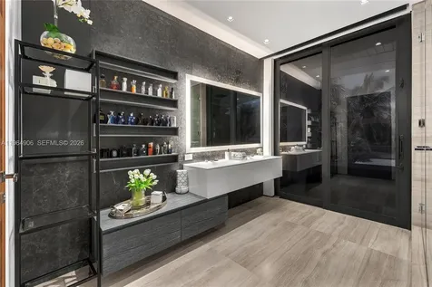 528 Lakeview Court Miami Beach FL 33140