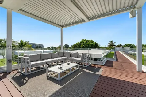 528 Lakeview Court Miami Beach FL 33140