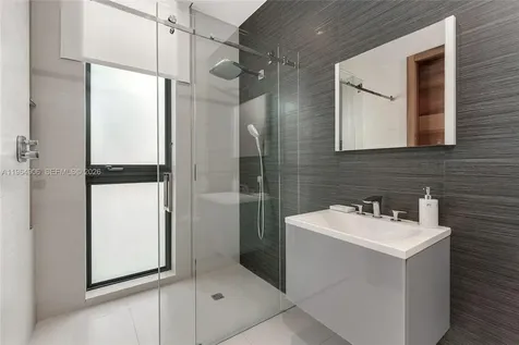 528 Lakeview Court Miami Beach FL 33140