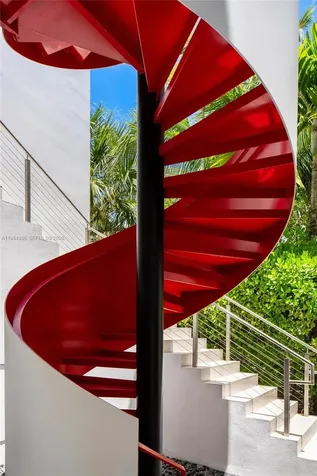 528 Lakeview Court Miami Beach FL 33140