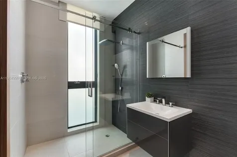 528 Lakeview Court Miami Beach FL 33140
