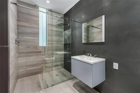 528 Lakeview Court Miami Beach FL 33140