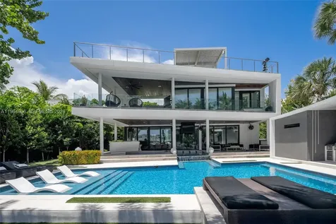 528 Lakeview Court Miami Beach FL 33140