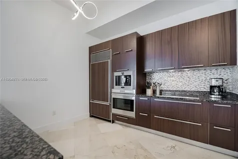 16001 Collins Avenue (AVAIL 05/01/2026) Sunny Isles Beach FL 33160