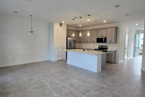 742 Langboat Drive Davenport FL 33896
