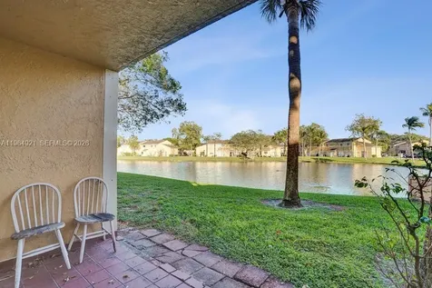351 Palm Way Pembroke Pines FL 33025