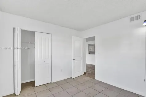 351 Palm Way Pembroke Pines FL 33025