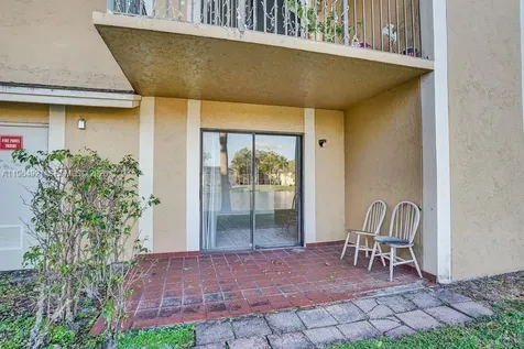 351 Palm Way Pembroke Pines FL 33025