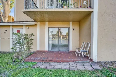 351 Palm Way Pembroke Pines FL 33025